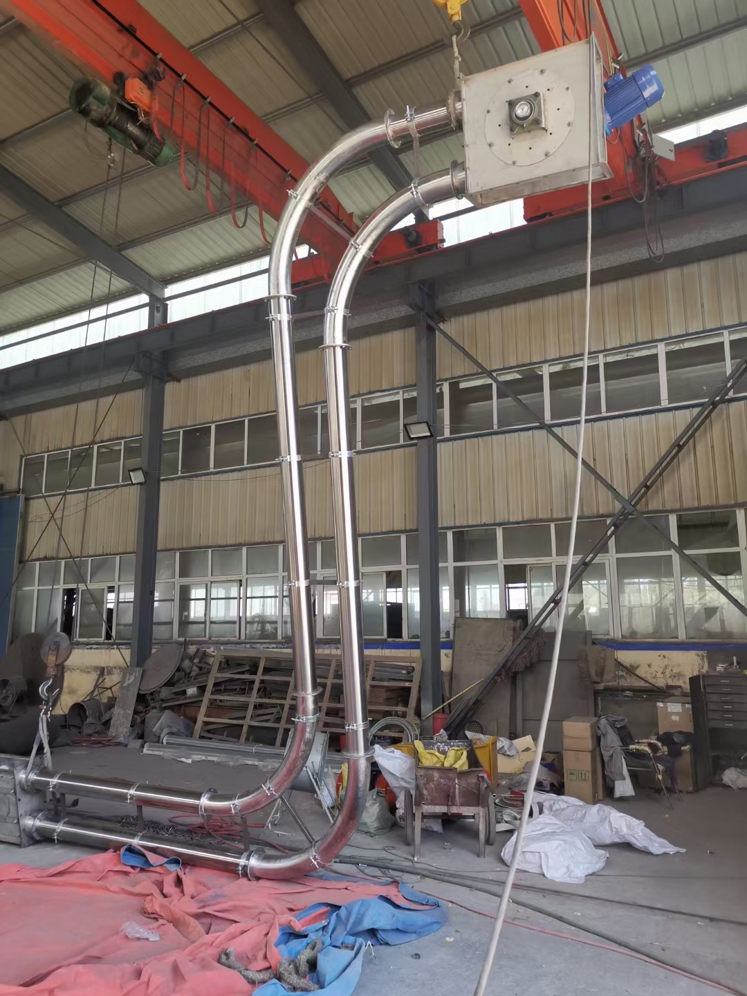 管鏈輸送機